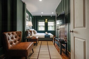 ห้องดีลักซ์ดับเบิล, เตียงควีนไซส์ 2 เตียง, ปลอดบุหรี่ | Wi-Fi ฟรี