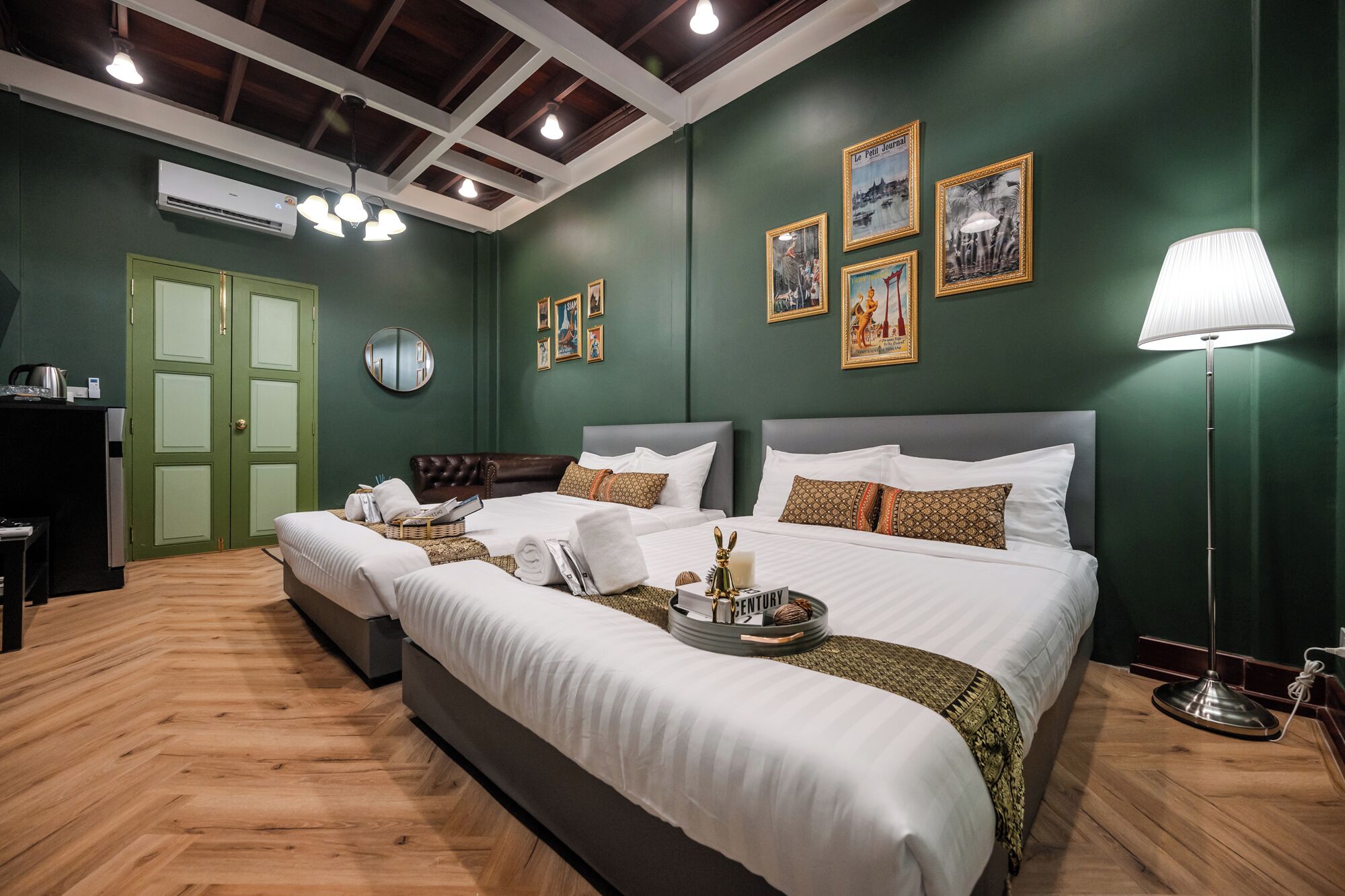 Familieværelse til 4 personer - 2 queensize-senge - ikke-ryger | Gratis Wi-Fi