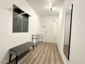 Interior - Modern apartment with terrace + parking space, close to train station (Henstedt-Ulzburg)