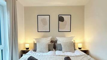 Desk, iron/ironing board, WiFi, bed sheets