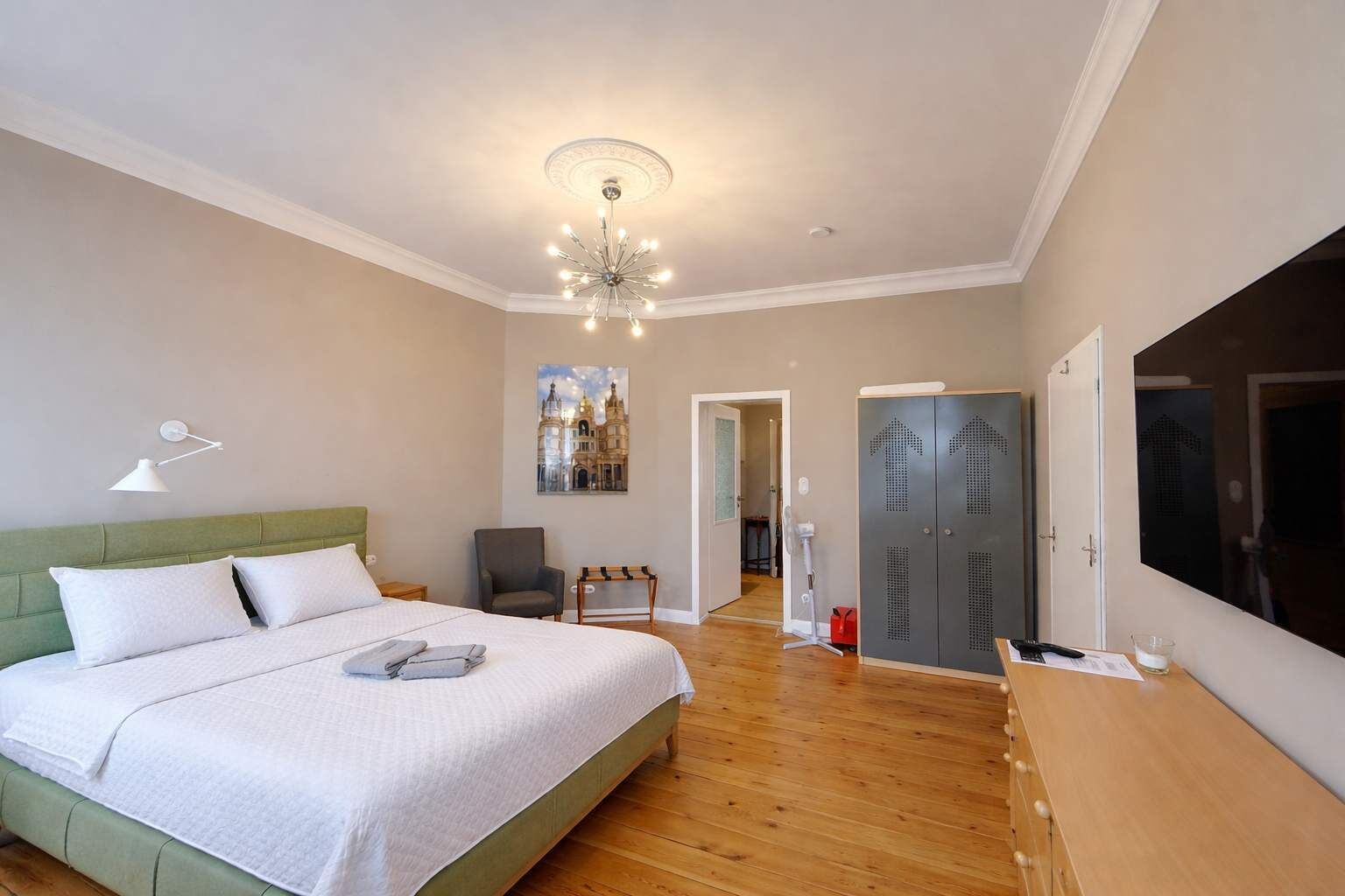 Schreibtisch, Bügeleisen/Bügelbrett, WLAN, Bettwäsche