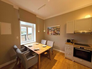 Private kitchen - Caesar Apartment - Living with class in the heart of Schwerin (Schwerin)