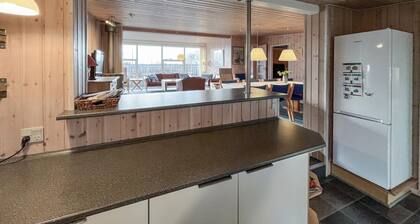 Beautiful home in Ebeltoft with sauna