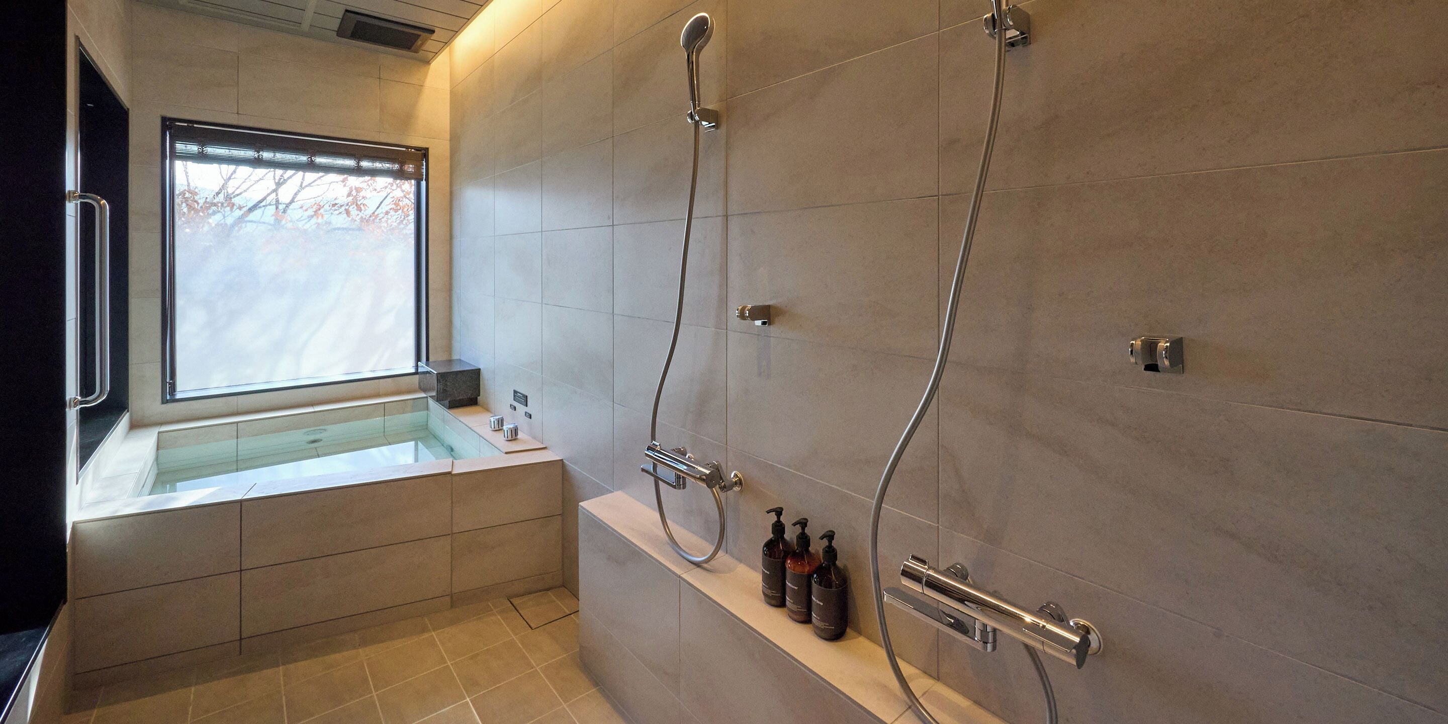 Combined shower/bathtub, spring water bathtub, free toiletries