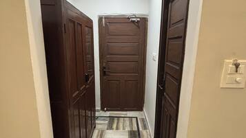 舒适双人房, 城市景观 | 笔记本电脑工作区、免费 WiFi