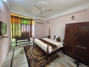 مساحة عمل للكمبيوتر المحمول وواي فاي مجانًا