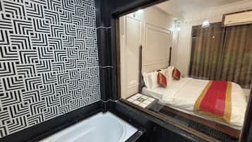 Comfort Double Room, City View | Bathroom | Shower, towels, soap, shampoo