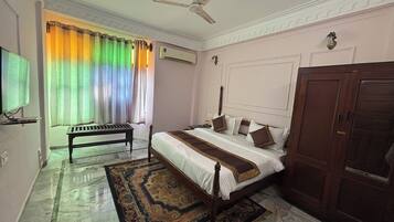 华丽双人房 | 笔记本电脑工作区、免费 WiFi