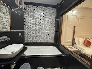 Comfort Double Room, City View | Bathroom | Shower, towels, soap, shampoo - Hotel Royale Plazo (Jodhpur)