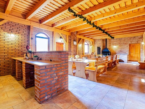 Stunning private villa for 10 people with WIFI, private pool, terrace and pets allowed