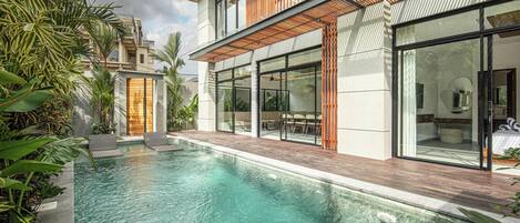 Villa (5 Bedrooms) | Exterior