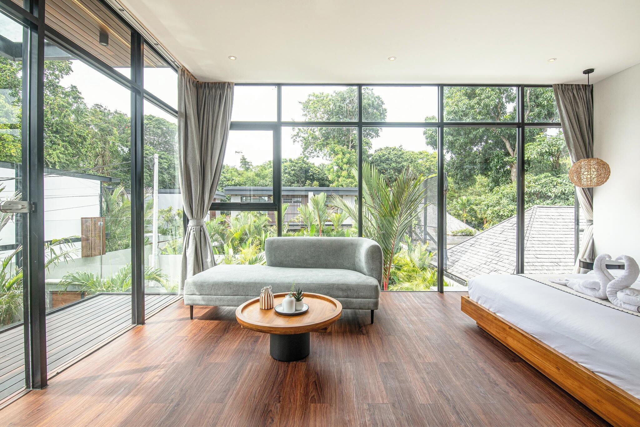 Villa (6 Bedrooms) | Exterior