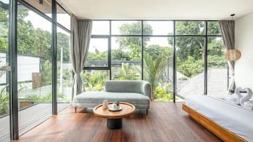 Villa (6 Bedrooms) | Exterior