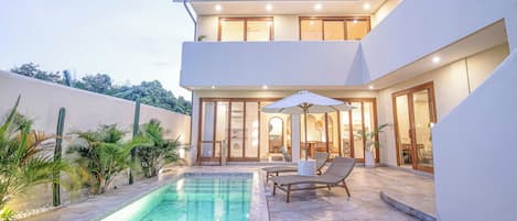 Villa (4 Bedrooms) | Exterior