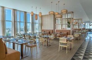 Dining - Novotel Residence Studio JVT - 1417 (Dubai)