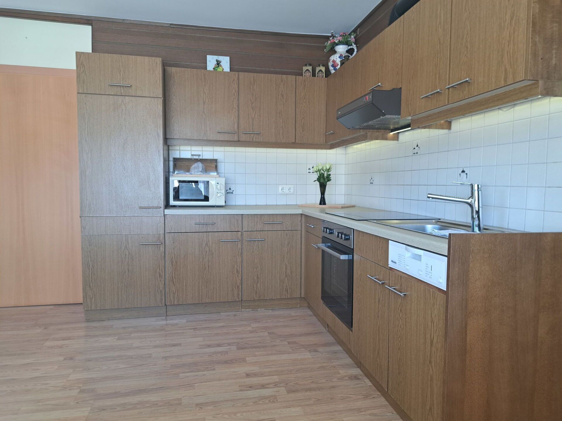 Micro-ondes, four, lave-vaisselle