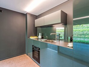 Private kitchen - Cosy apartment for 2 people with A/C, WIFI, TV and balcony (Stabio)