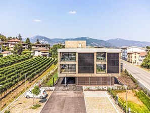 Exterior - Cosy apartment for 2 people with A/C, WIFI, TV and balcony (Stabio)