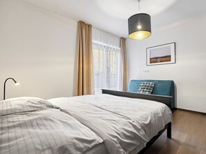 Free WiFi - Cosy apartment for 8 guests with WIFI, TV and pets allowed (Klášterec Nad Ohří)