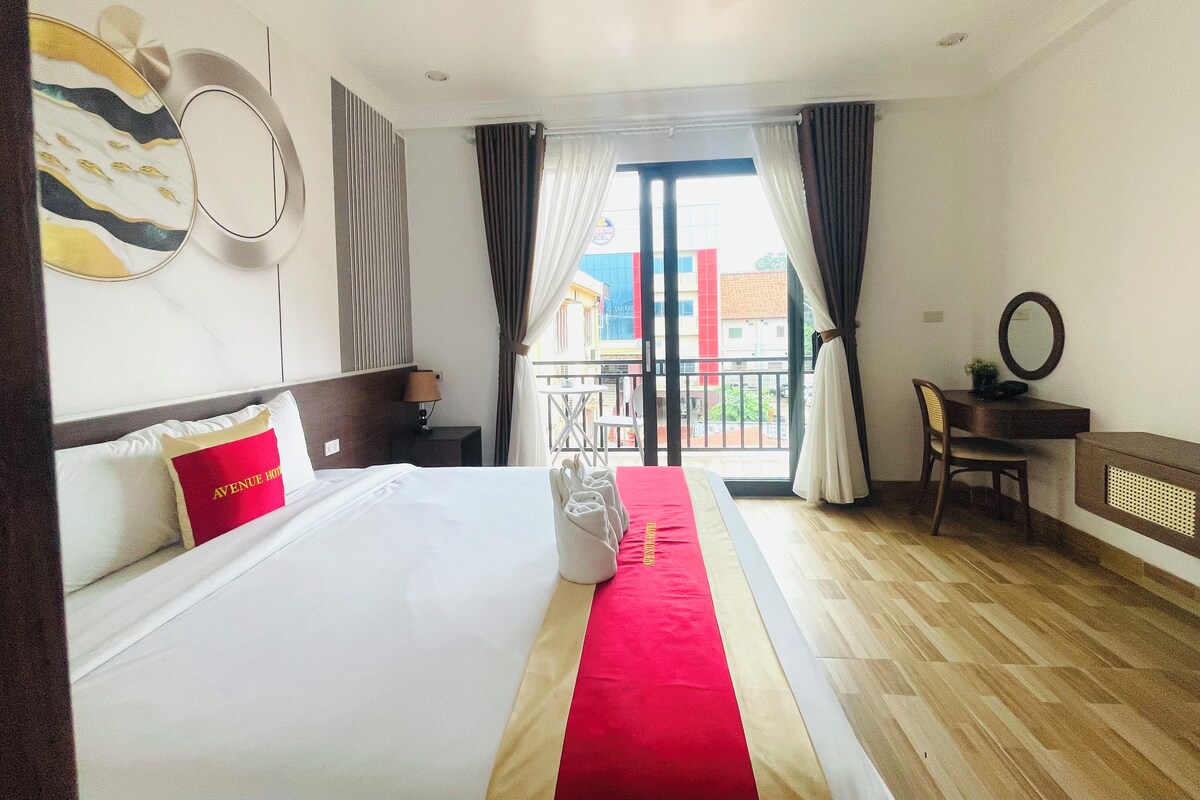 In-room safe, blackout curtains, bed sheets