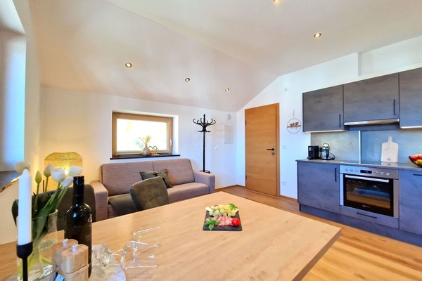 Möbel, Interior Design, Flooring, Decke, Couch, Zimmer, Holz, Fussboden, Wohnzimmer, Tabelle