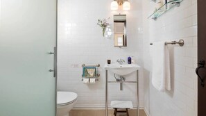 Comfort Villa, Sea View | Bathroom