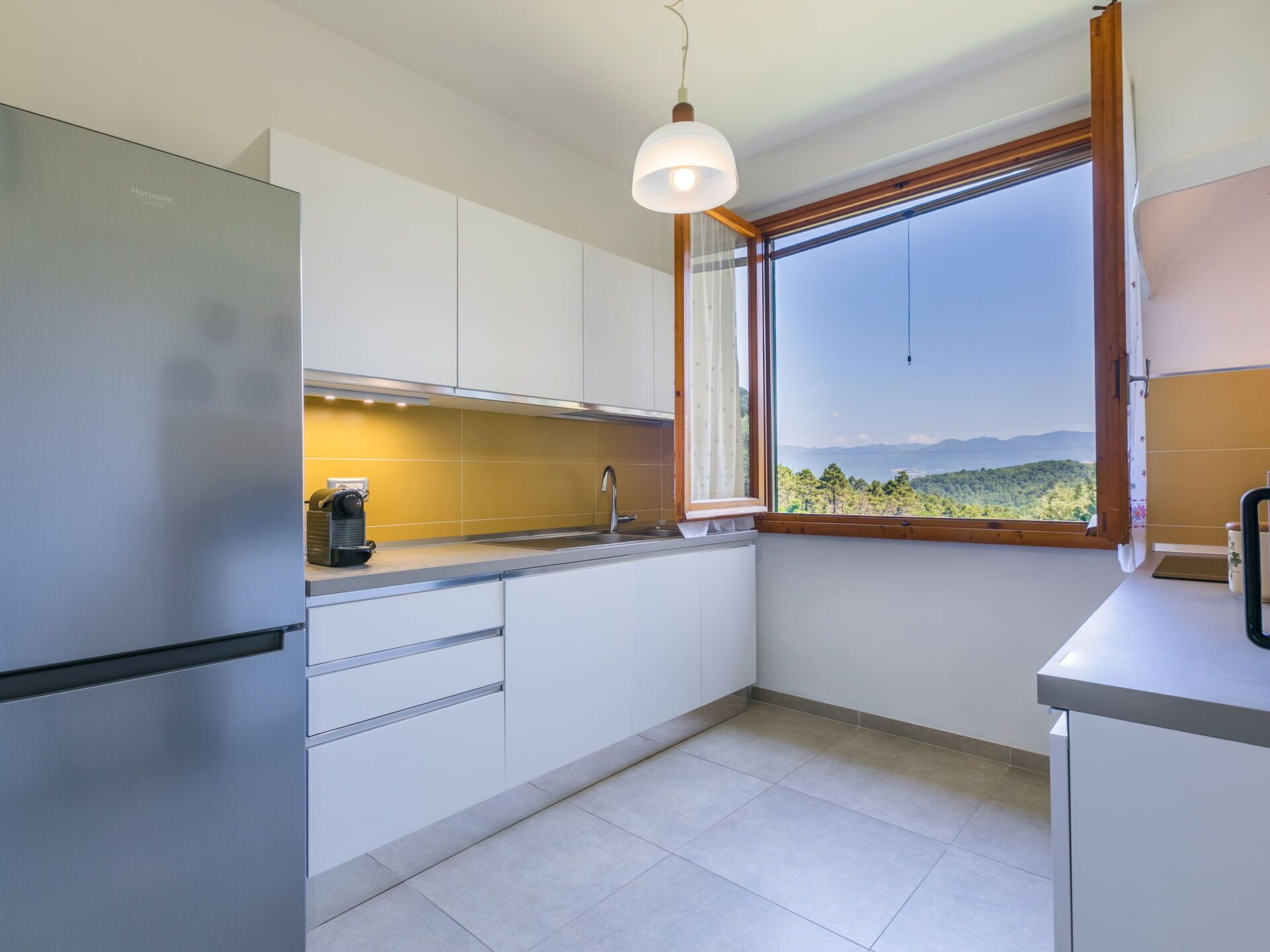 Micro-ondes, lave-vaisselle