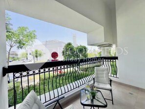 Terrace/patio - G06-Bloomfields Spacious 1Br Ansam (Abu Dhabi)