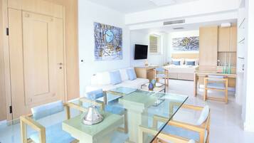 Caja de seguridad en la habitación y cortinas blackout