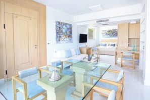 Caja de seguridad en la habitación y cortinas blackout 