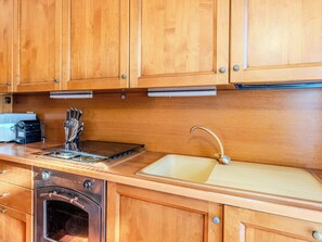 Microondas y lavavajillas 