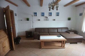 Smart TV - Nature house with pond (Dönkendorf)
