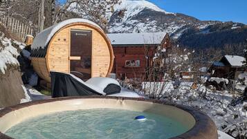 Bain à remous extérieur