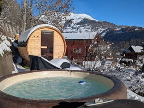 Bain à remous extérieur