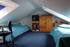 3 bedrooms, iron/ironing board, travel cot, free WiFi - House Summer Rest Borkum (Borkum)