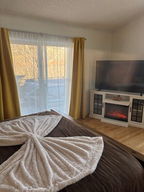 3 Schlafzimmer, Schreibtisch, Reisekinderbett, WLAN