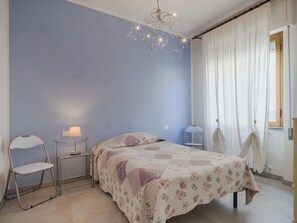 Travel cot, free WiFi, bed sheets - Nice apartment for 7 guests with WIFI, A/C, TV and balcony (Viareggio)