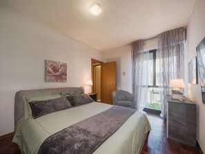 Reisekinderbett, kostenloses WLAN, Bettwäsche