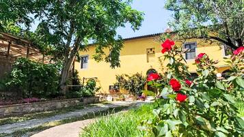 Enceinte de lâhĂ©bergement