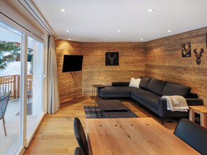 TV - Nice apartment for 8 people with WIFI, TV and balcony (Saas-fee)