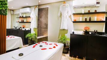 Salas de tratamiento para parejas, sauna y baño de vapor