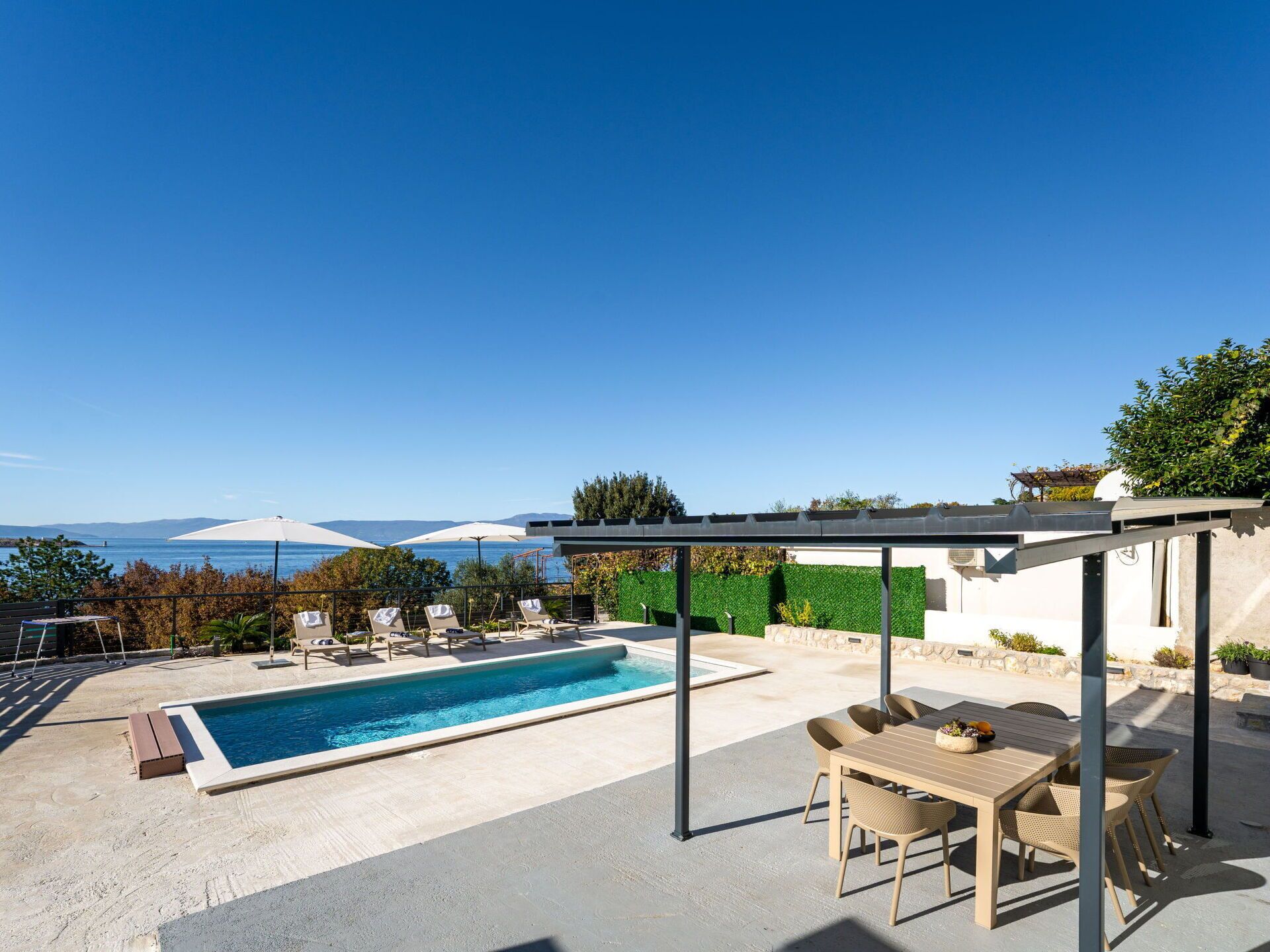 Outdoor Furniture, Furniture, Shade, Chair, Leisure, Outdoor Table, Resort, Outdoor Structure, Patio, Umbrella