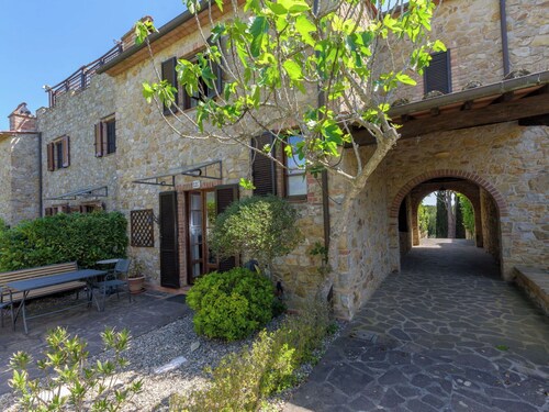 Nice apartment for 4 people with WIFI, TV, patio, pets allowed and panoramic view