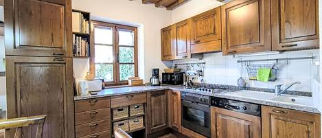 微波爐、焗爐、洗碗機