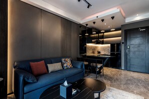 ตู้เย็นเล็ก, ไมโครเวฟ, เครื่องล้างจาน, เครื่องชงกาแฟ/ชา