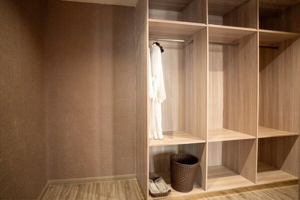 Deluxe Suite, City View | Desk, laptop workspace, blackout drapes, iron/ironing board - BCN Barna Hotel (Ta Khmau)