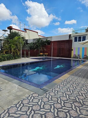 Outdoor pool - BCN Barna Hotel (Ta Khmau)