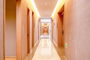 Premium bedding, down comforters, desk, laptop workspace - BCN Barna Hotel (Ta Khmau)