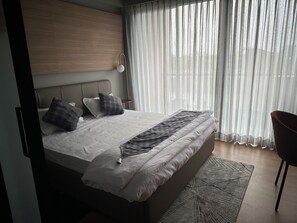 مكواة/لوح كي وواي فاي مجانًا