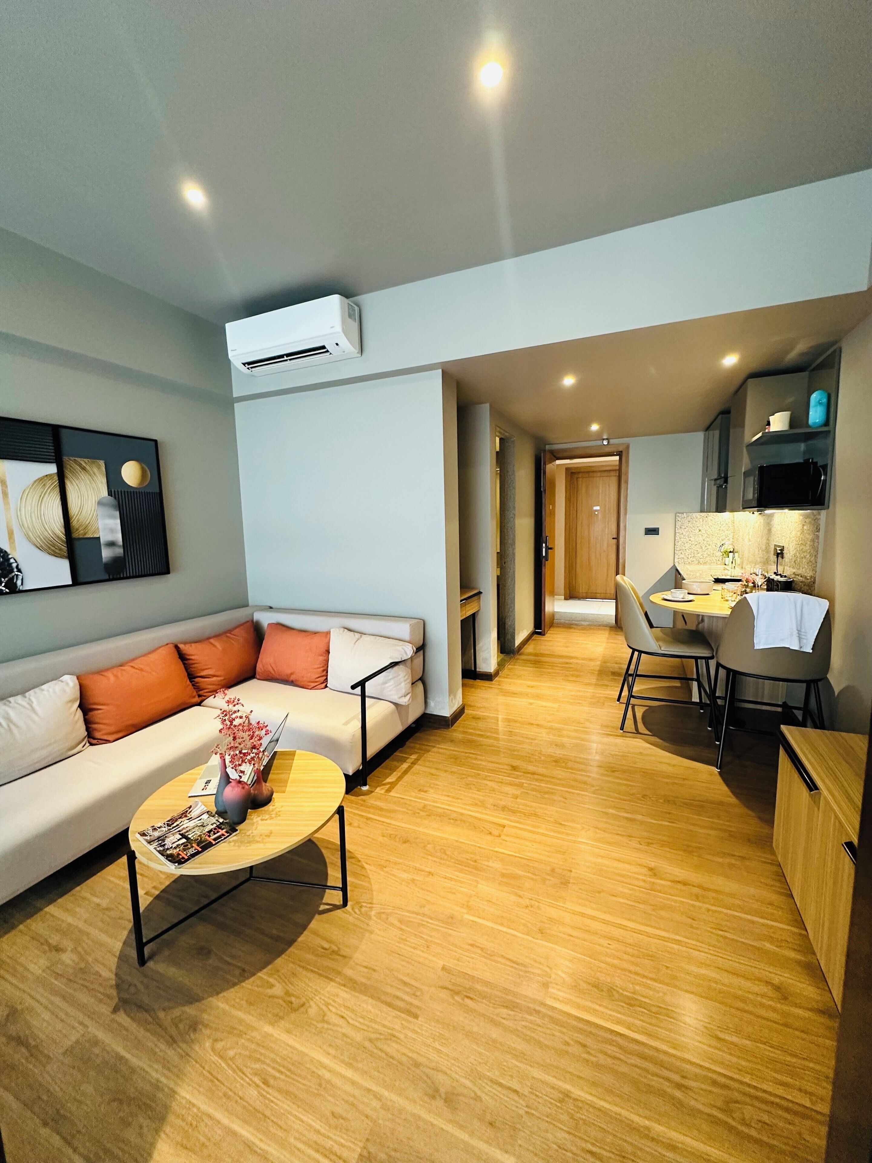 Superior-studio, parveke, kaupunkinäköala | Oleskelualue